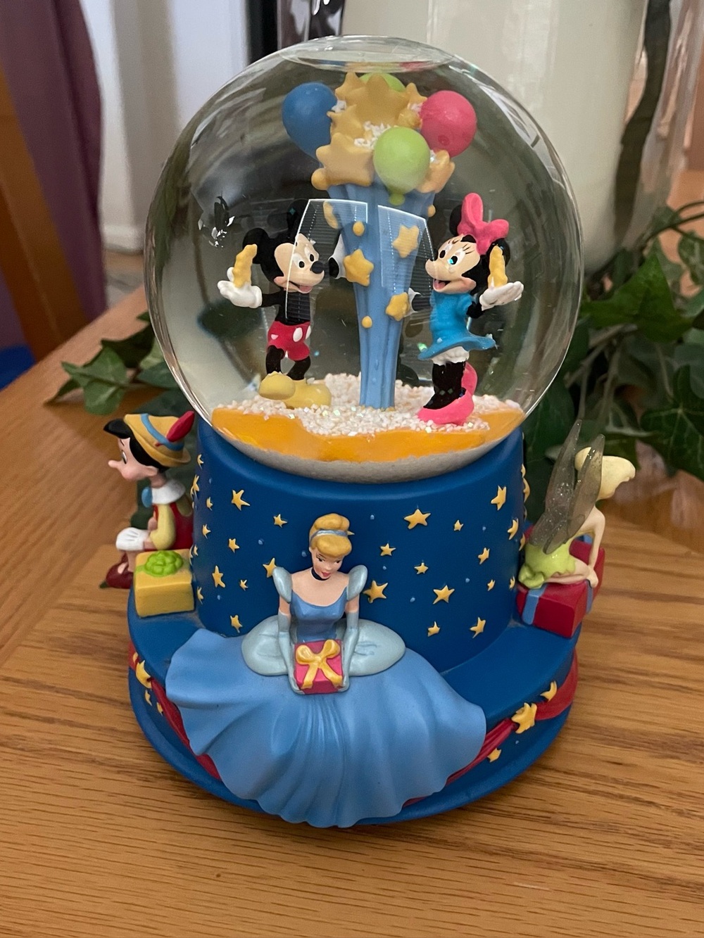 Hallmark Walt Disney's 100th Birthday Musical Water Snow Globe (2001)